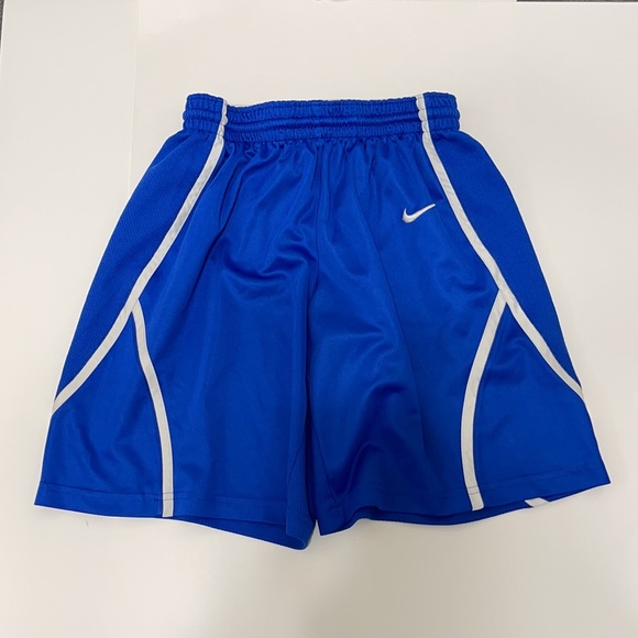 Boys Nike Shorts Large - Picture 2 of 11